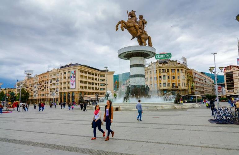 Skoplje-centar-spomenik